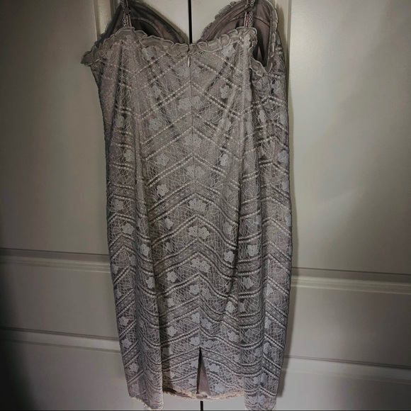 Dress - Picture 2 of 5